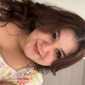 Meet your Posher, Olivia